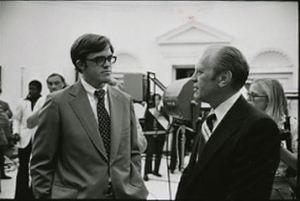 MacNelly (left) with president Gerald Ford in 1977.